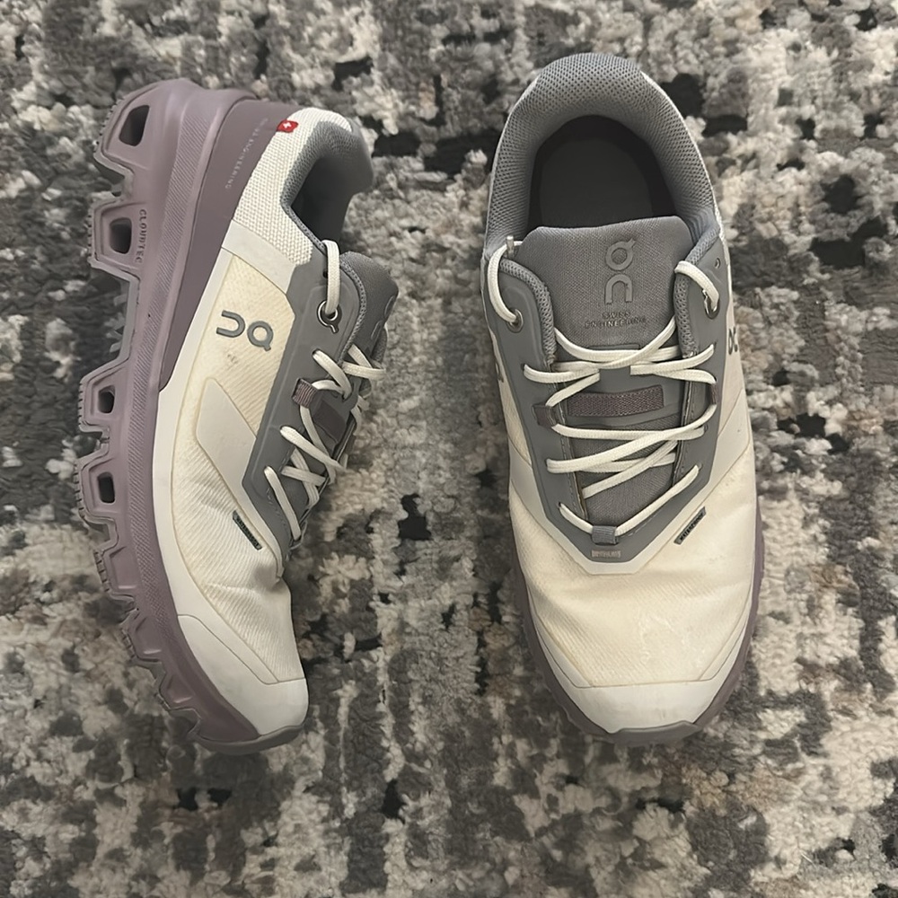 On clouds shoes size 7.5